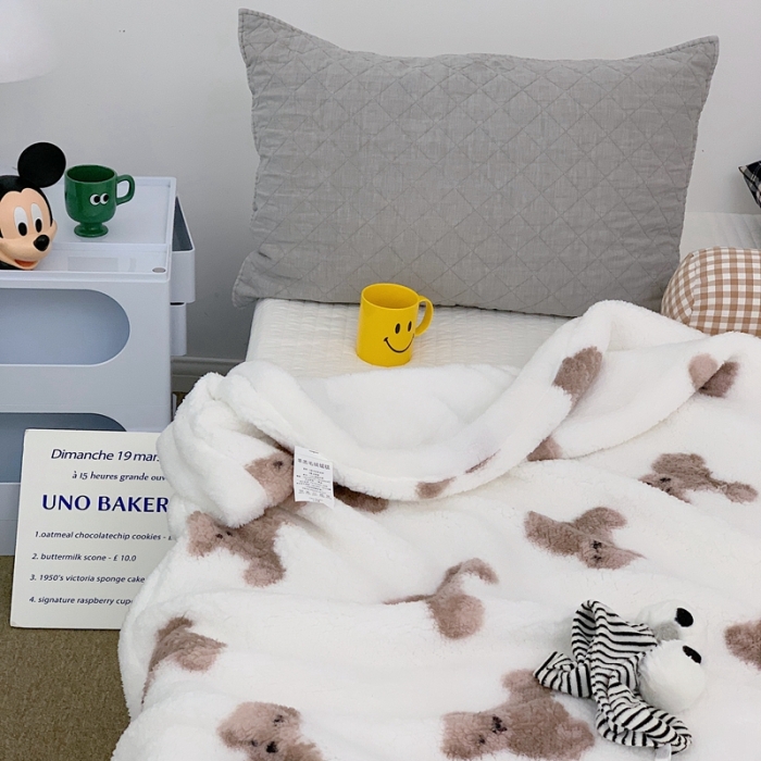 91家纺网 家纺一手货源 找家纺 昔可家纺 2021新款羊羔泰迪绒印花毛毯-第二组图 韩国小熊