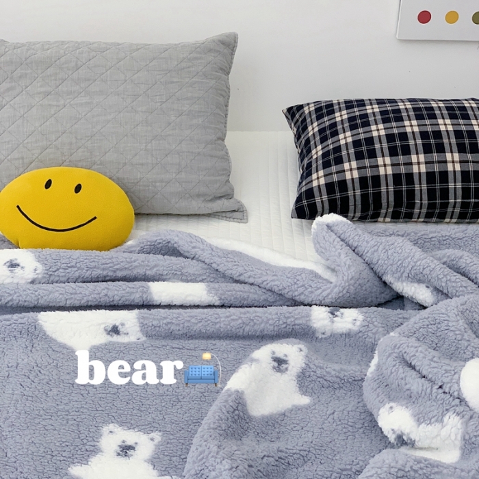 91家纺网 家纺一手货源 找家纺 昔可家纺 2021新款羊羔泰迪绒印花毛毯-第二组图 灰底白熊