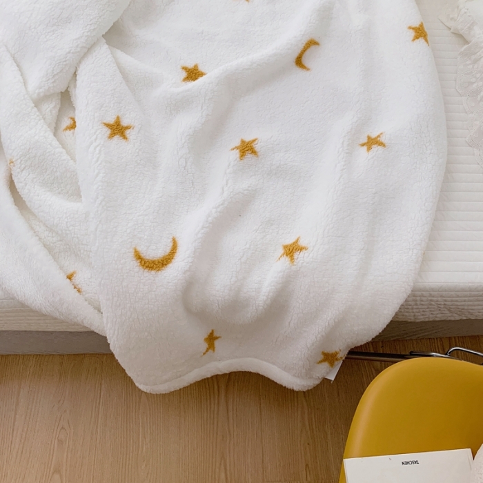 91家纺网 家纺一手货源 找家纺 昔可家纺2021新款羊羔泰迪绒印花毛毯-第二组图金色星星月亮