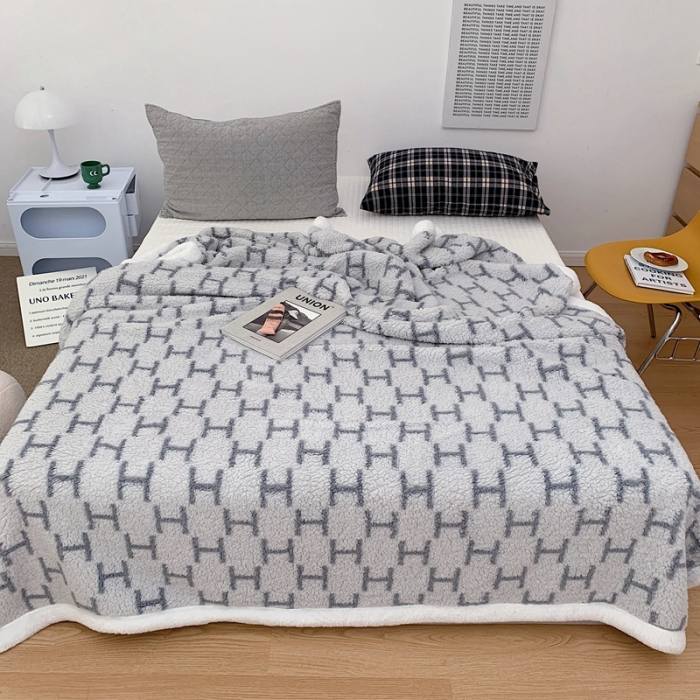 91家纺网 家纺一手货源 找家纺 昔可家纺 2021新款羊羔泰迪绒印花毛毯-第二组图 时尚H