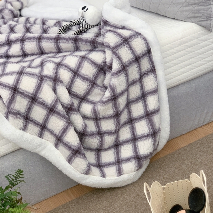 91家纺网 家纺一手货源 找家纺 昔可家纺 2021新款羊羔泰迪绒印花毛毯-第二组图小香风格子