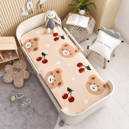 91家纺网 家纺一手货源 找家纺 嗨生活 2021新款牛奶绒可拆款床垫 樱桃熊