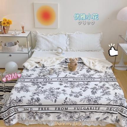 91家纺网 家纺一手货源 找家纺 顾里2021新款韩系复古黑白风暖肤牛奶羊羔绒毯 优雅小花