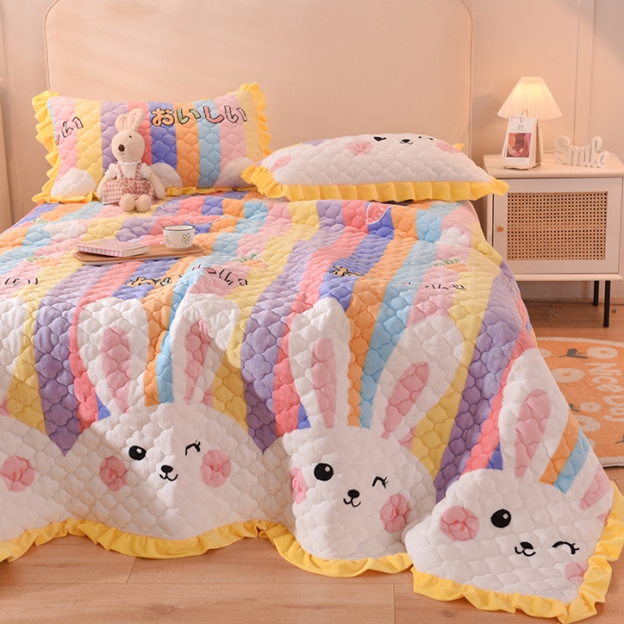 91家纺网 家纺一手货源 找家纺 （总）美达家纺 2025新款牛奶绒床盖（可定制）