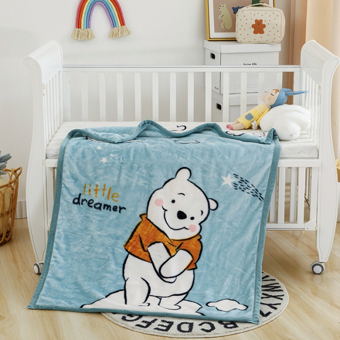 91家纺网 家纺一手货源 找家纺 小芽家居 2024新款拉舍尔绒婴儿毯毛毯儿童毯 维尼