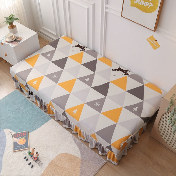 91家纺网 家纺一手货源 找家纺 雅竹家纺 牛奶丝裙边沙发套 北欧鹿