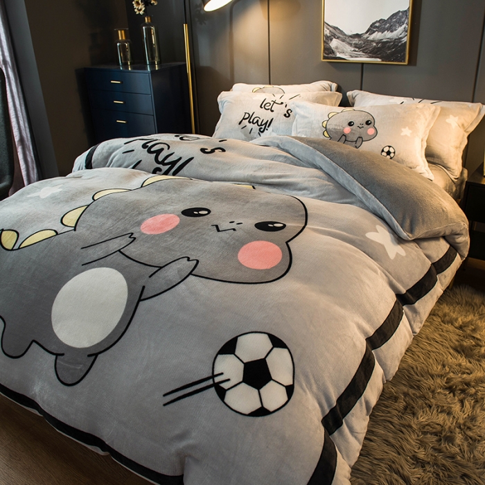 91家纺网 家纺一手货源 找家纺 慕尚 2022新款北欧牛奶绒卡通大版四件套棚拍图 快乐恐龙