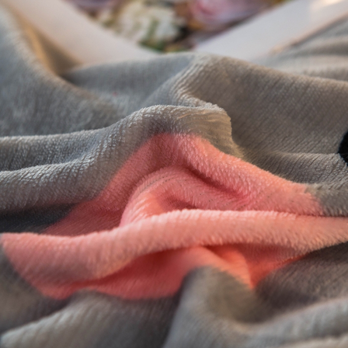 91家纺网 家纺一手货源 找家纺 慕尚 2022新款北欧牛奶绒卡通大版四件套棚拍图 快乐恐龙