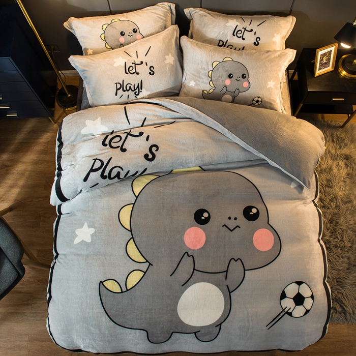 91家纺网 家纺一手货源 找家纺 慕尚 2022新款北欧牛奶绒卡通大版四件套棚拍图 快乐恐龙