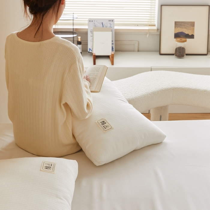 91家纺网 家纺一手货源 找家纺 （总）伟邦枕芯 2021新款原棉立高休闲枕（棚拍图）