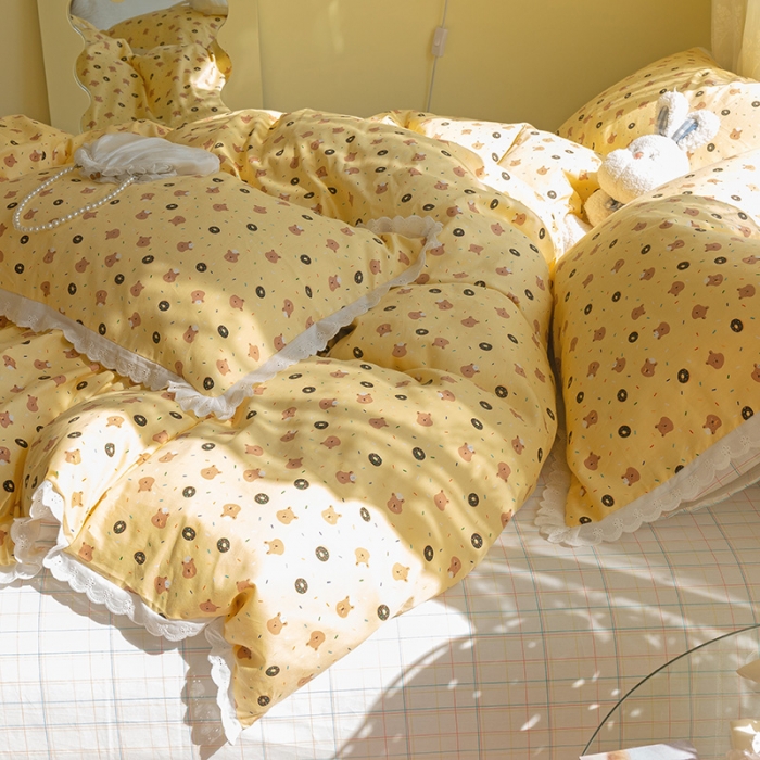 91家纺网 家纺一手货源 找家纺 千朵 2021新款13372全棉印花四件套 饼干熊