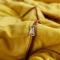91家纺网 家纺一手货源 找家纺 古本家居 2021新款水晶绒款链条毛巾绣抱枕被 柠檬黄