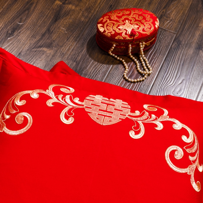 91家纺网 家纺一手货源 找家纺 布乐意 2025新款全棉绣花大红婚庆四件套多件套直播龙凤和美