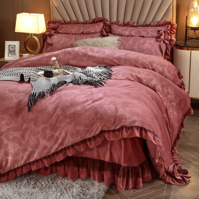 91家纺网 家纺一手货源 找家纺 兴美佳家纺2021新款雕花牛奶绒四件套 豆沙红