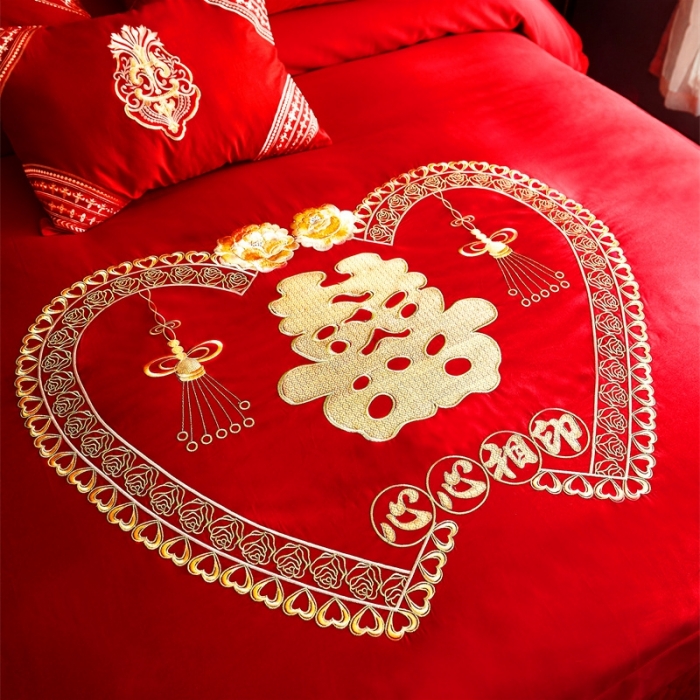 91家纺网 家纺一手货源 找家纺 布乐意 2025新款全棉绣花大红婚庆四件套多件套直播心心相印
