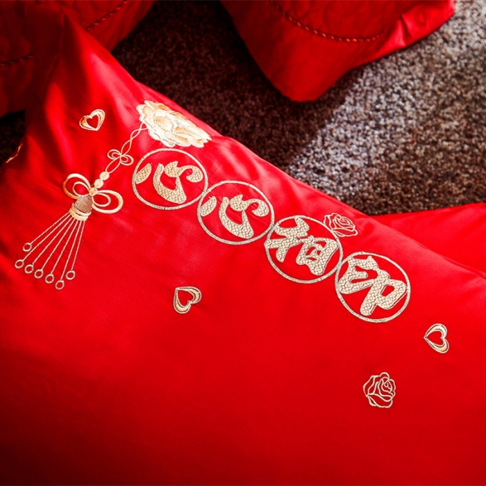 91家纺网 家纺一手货源 找家纺 布乐意 2025新款全棉绣花大红婚庆四件套多件套直播心心相印