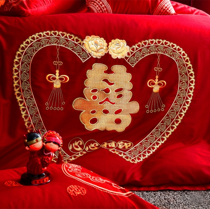 91家纺网 家纺一手货源 找家纺 布乐意 2025新款全棉绣花大红婚庆四件套多件套直播心心相印