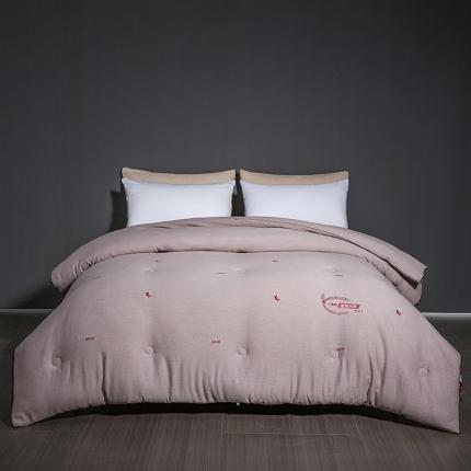 91家纺网 家纺一手货源 找家纺 （总）榻尚家居2021新款赋热绣花小黑被