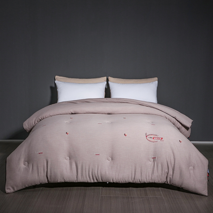 91家纺网 家纺一手货源 找家纺 （总）榻尚家居2021新款赋热绣花小黑被