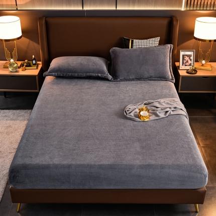 91家纺网 家纺一手货源 找家纺 小牛席业 2021新款雕花牛奶绒床笠-华夫格 深灰