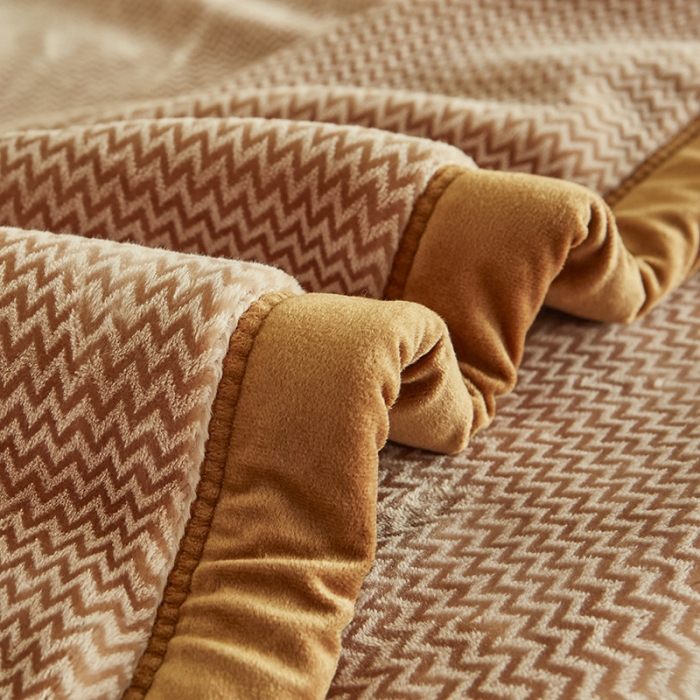 91家纺网 家纺一手货源 找家纺 凯轩毛毛毯毯子 2024新款精品韩素云毛毯毯子 卡其