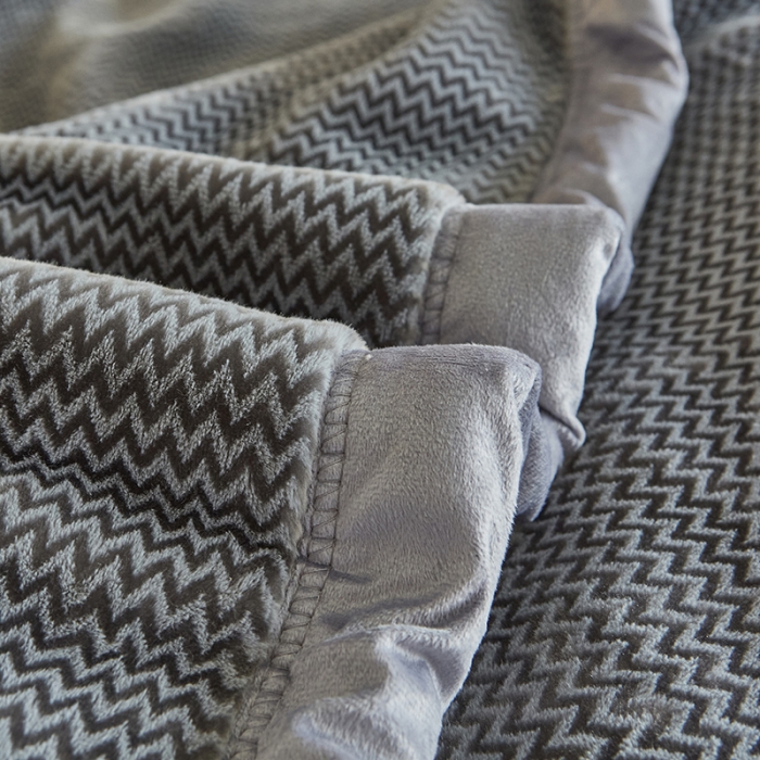 91家纺网 家纺一手货源 找家纺 凯轩毛毛毯毯子 2024新款精品韩素云毛毯毯子 深灰