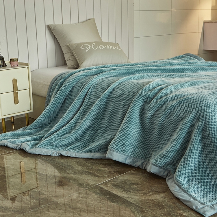 91家纺网 家纺一手货源 找家纺 凯轩毛毛毯毯子 2024新款精品韩素云毛毯毯子 天空蓝