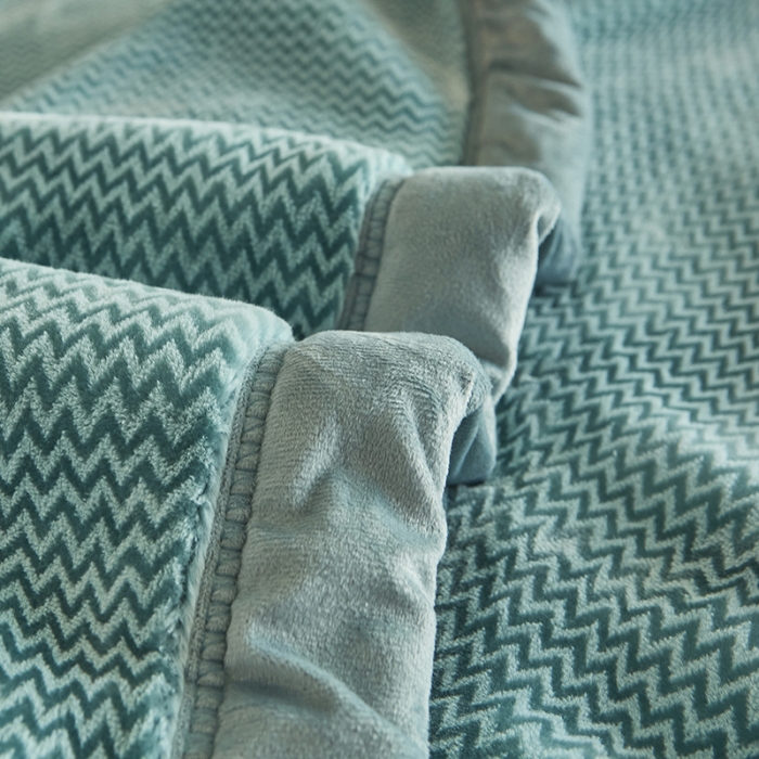 91家纺网 家纺一手货源 找家纺 凯轩毛毛毯毯子 2024新款精品韩素云毛毯毯子 天空蓝