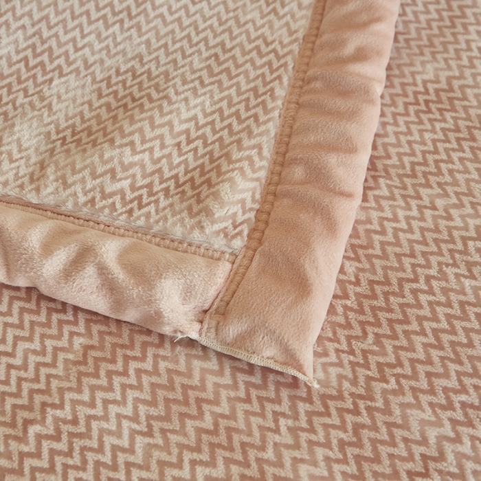 91家纺网 家纺一手货源 找家纺 凯轩毛毛毯毯子 2024新款精品韩素云毛毯毯子 樱花粉