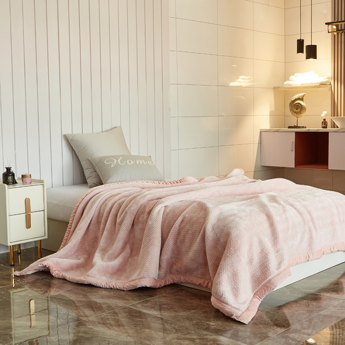 91家纺网 家纺一手货源 找家纺 凯轩毛毛毯毯子 2024新款精品韩素云毛毯毯子 樱花粉