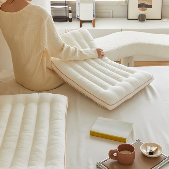 91家纺网 家纺一手货源 找家纺 （总）伟邦枕芯 2021新款原棉立体定型枕（棚拍图）