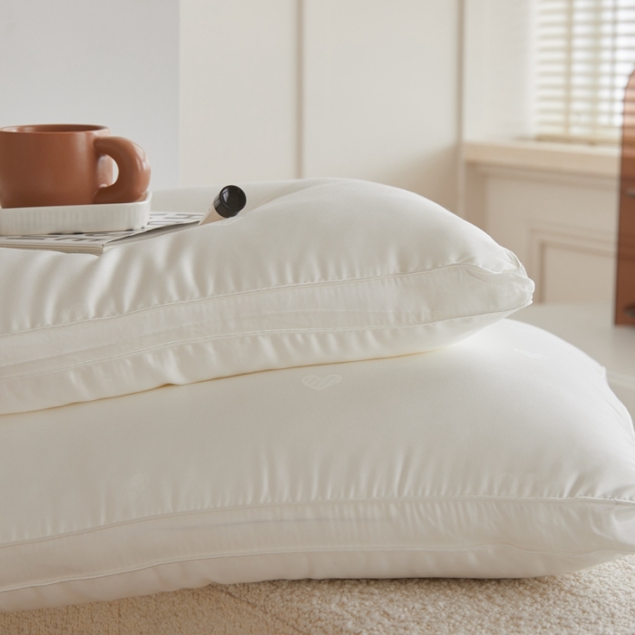 91家纺网 家纺一手货源 找家纺 （总）伟邦枕芯 2021新款80天丝爱心羽丝绒（棚拍图）