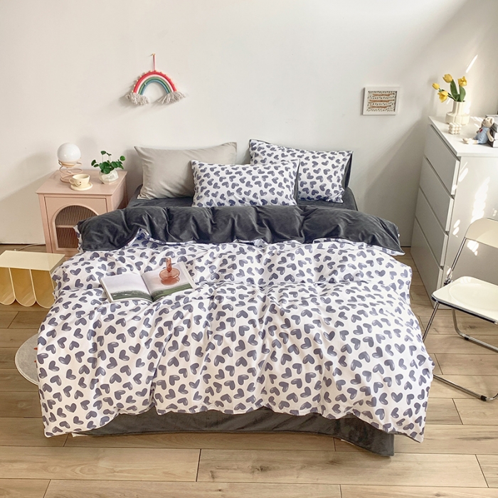 91家纺网 家纺一手货源 找家纺 怡家居 2021新款AB版棉加绒四件套卡通系列 心语心愿