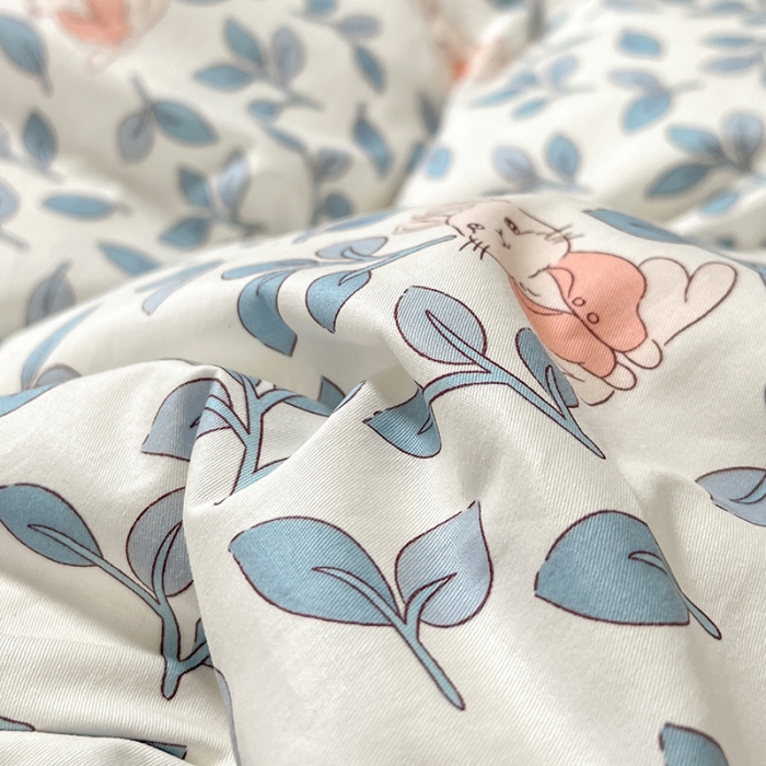 91家纺网 家纺一手货源 找家纺 芊寻家居 2024年新款全棉印花13372四件套 菲菲兔