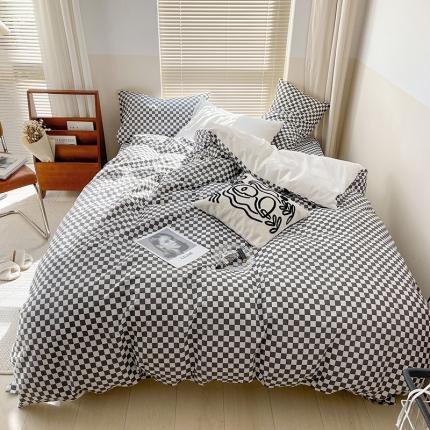 91家纺网 家纺一手货源 找家纺 （总）卡巴伦家纺 新款春夏正反两用全棉水洗棉棋盘格四件套-影棚图