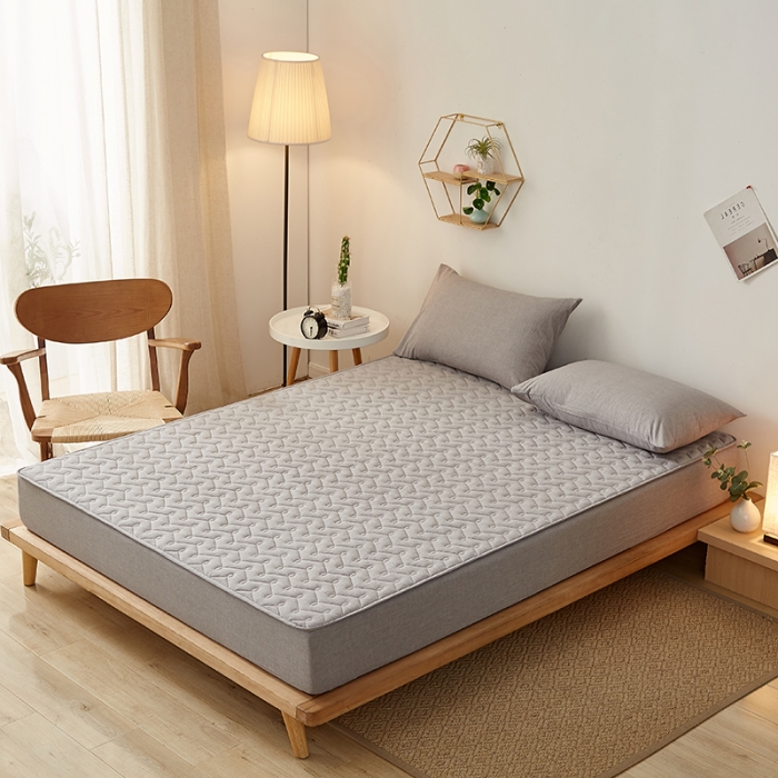 91家纺网 家纺一手货源 找家纺 爱喔 2021新款日式良品A类全棉色织水洗棉夹棉床笠 冰山灰