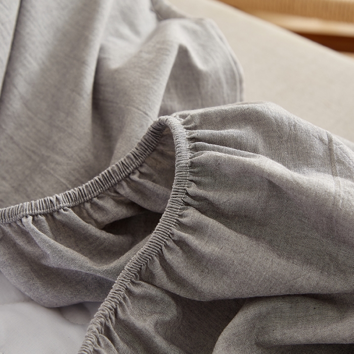 91家纺网 家纺一手货源 找家纺 爱喔 2021新款日式良品A类全棉色织水洗棉夹棉床笠 冰山灰