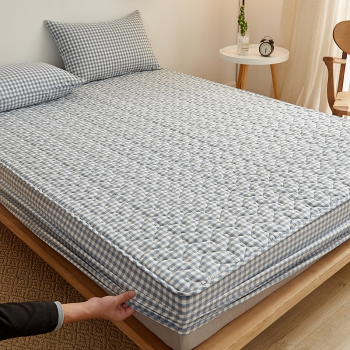 91家纺网 家纺一手货源 找家纺 爱喔 2021新款日式良品A类全棉色织水洗棉夹棉床笠 蓝小格