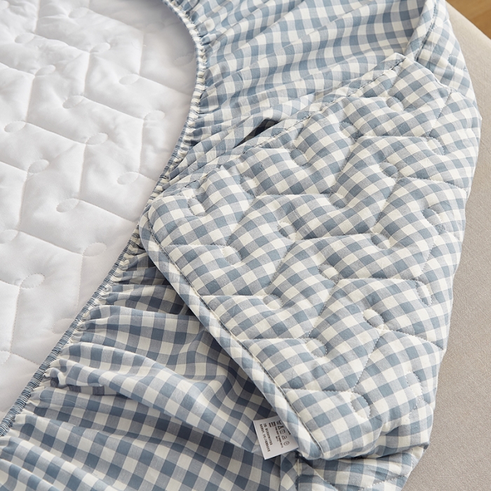 91家纺网 家纺一手货源 找家纺 爱喔 2021新款日式良品A类全棉色织水洗棉夹棉床笠 蓝小格