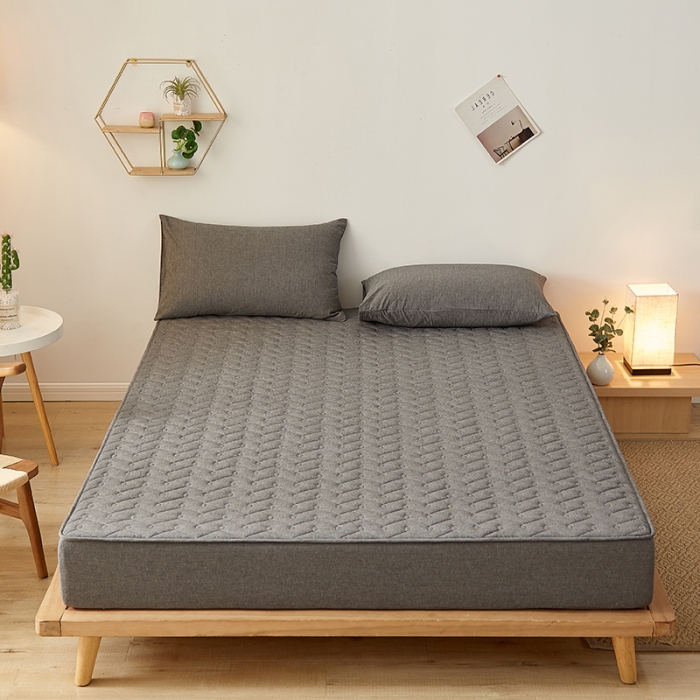 91家纺网 家纺一手货源 找家纺 爱喔 2021新款日式良品A类全棉色织水洗棉夹棉床笠 星空灰