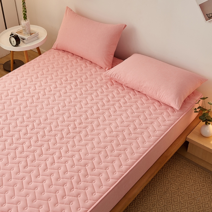 91家纺网 家纺一手货源 找家纺 爱喔 2021新款日式良品A类全棉色织水洗棉夹棉床笠 胭脂红