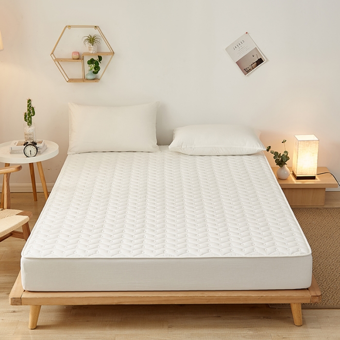 91家纺网 家纺一手货源 找家纺 爱喔 2021新款日式良品A类全棉色织水洗棉夹棉床笠 月光白