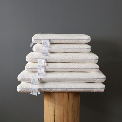 91家纺网 家纺一手货源 找家纺 高端系列 全棉防羽布低枕羽丝绒枕头仪征棉简约定型护颈单人枕芯