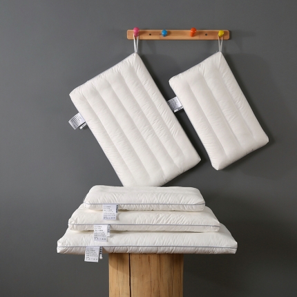 91家纺网 家纺一手货源 找家纺 高端系列 全棉防羽布低枕羽丝绒枕头仪征棉简约定型护颈单人枕芯