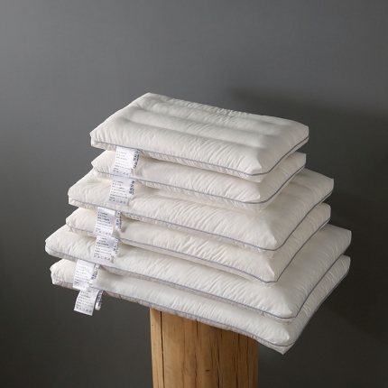 91家纺网 家纺一手货源 找家纺 高端系列 全棉防羽布低枕羽丝绒枕头仪征棉简约定型护颈单人枕芯