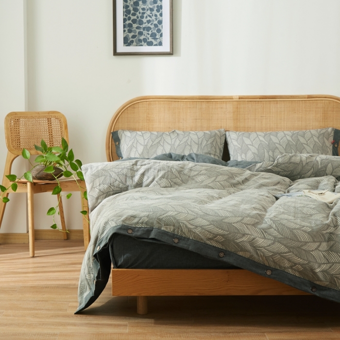 91家纺网 家纺一手货源 找家纺 安莱2021新款双层纱大提花纽扣款工艺款四件套落叶缤纷—深黑