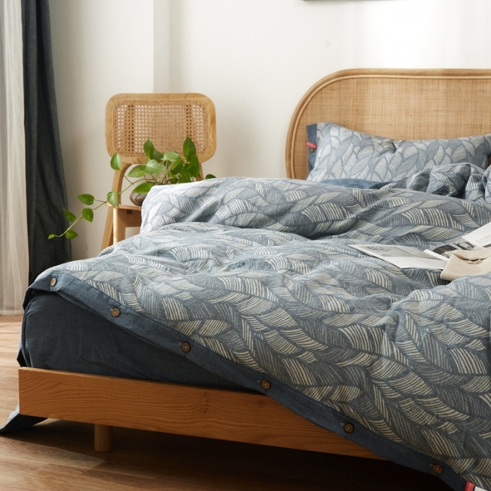 91家纺网 家纺一手货源 找家纺 安莱2021新款双层纱大提花纽扣款工艺款四件套落叶缤纷—深蓝