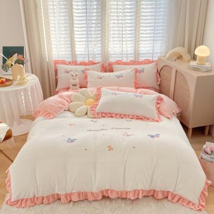 91家纺网 家纺一手货源 找家纺 总苹果星2021新款牛奶绒四件套婴儿丽丝臻棉水晶绒绣花四件套