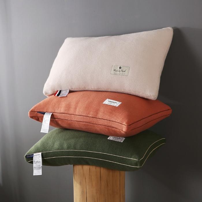 91家纺网 家纺一手货源 找家纺 爆款 加厚毛呢羽丝绒枕头助眠立体加高成人护颈单人透气枕芯