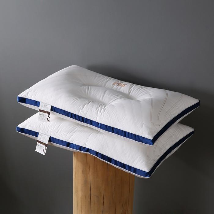 91家纺网 家纺一手货源 找家纺 全棉撞色刺绣绗缝立体护颈枕芯分区羽丝绒助眠枕头定型家用保健枕